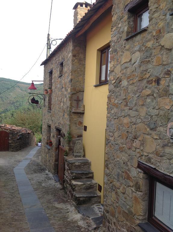 Вилла Patio Do Xisto Gondramaz Экстерьер фото